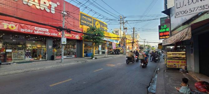 Mặt bằng kinh doanh Tân Thành , 30m x 10m , Nhà cấp 4 Bạt Máy Kéo - 1