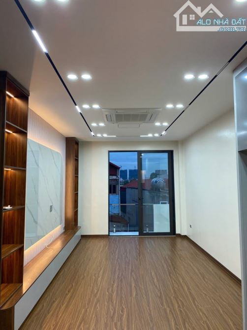 Cần Bán Nhà 44m2 | Tại Nguyễn Văn Cừ Long Biên | Vị Trí Đẹp Hợp Lý Đầu Tư | 9,8Tỷ - 1
