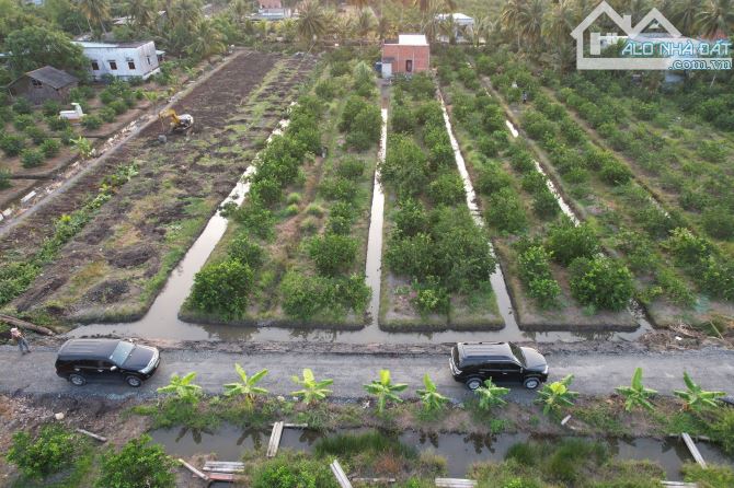 1000m2 đất vườn đẹp vuông vức . Giá đầu tư 890tr - 1