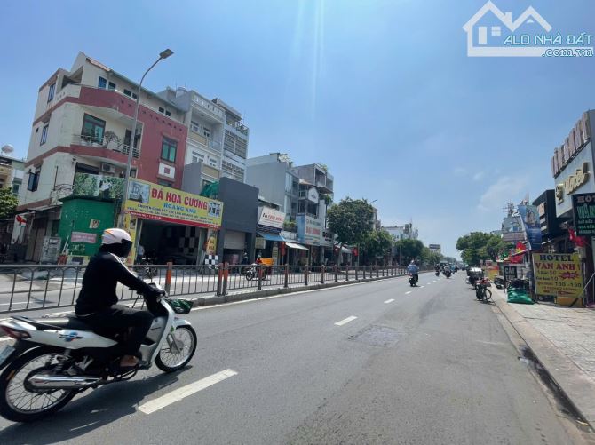 cho thuê nhà 2MT góc phan văn trị 5x20 1t2l vị trí gần siêu thị  đoạn đường sầm uất - 1