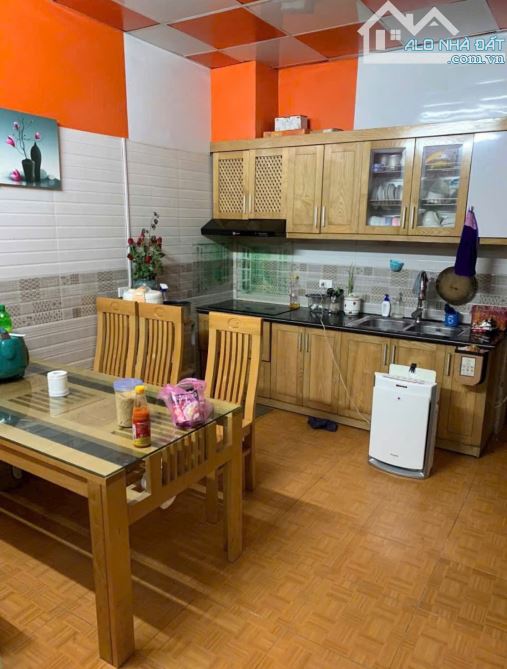 CỰC HIẾM NHÀ 2 TẦNG Tuyến 2 đường Cam Lộ, Hùng Vương- Giá 2,3 tỷ - 1