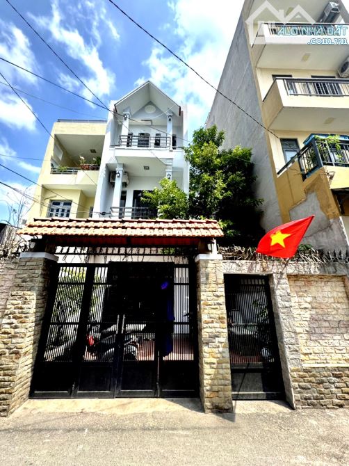 Bán nhà P12 Gò Vấp, Phan Huy Ích,6x24m, 4 tầng, ô tô vô nhà, sân to, 8 tỷ xíu - 1