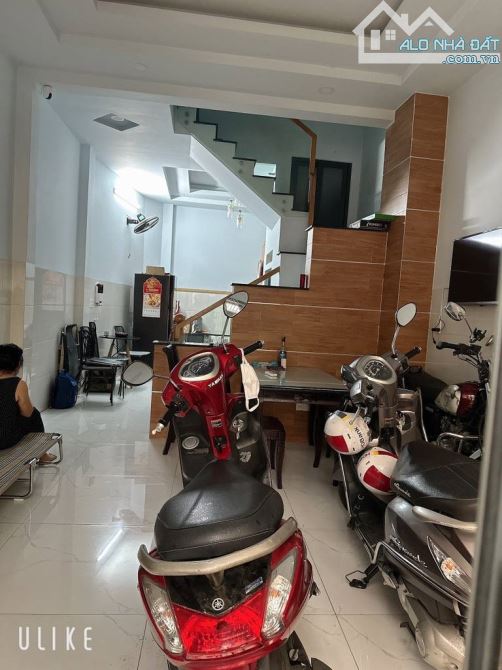 BÁN NHÀ HẺM 400 NGUYỄN VĂN NGHI, P1, GÒ VẤP – 30M² – 3 TẦNG – 3 MẶT THOÁNG – 3.2 TỶ - 1