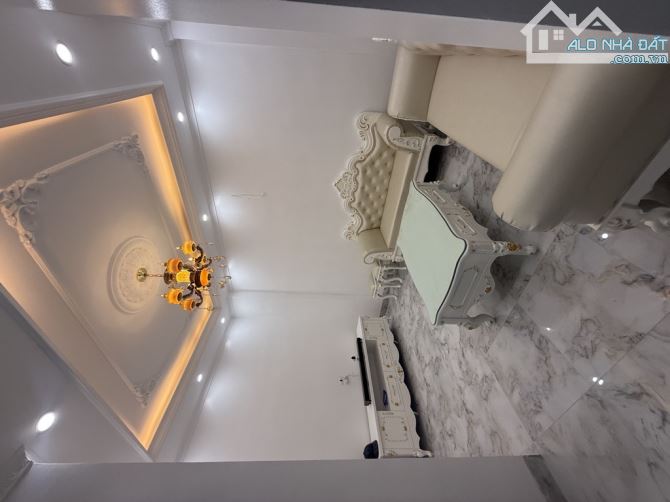 Trường chinh- 40m - 9,3tỷ. Thang máy, lô góc. A2 - 1
