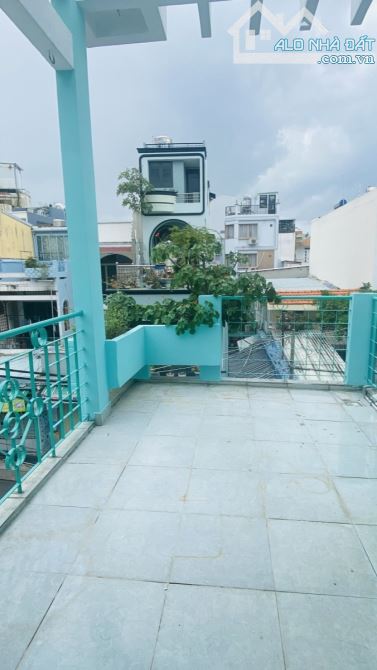 Mặt tiền Quận 4 giá chỉ 4.x tỷ – 3 tầng, kinh doanh cực tốt! - 1