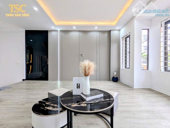 Nhà mặt đường Nam Pháp, 55m 4 tầng,, Giá 5.75 tỉ, đối diện nhà thờ - 1