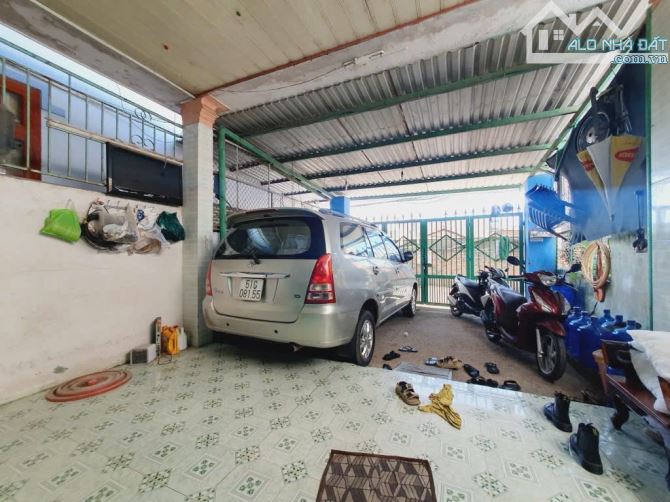BÁN NHÀ QUẬN 9,NHÀ MẶT TIỀN ĐƯỜNG DT105M,XE HƠI NGỦ TRONG NHÀ NGAY NGUYỄN XIỂN,CHỈ 5.5TỶTL - 1