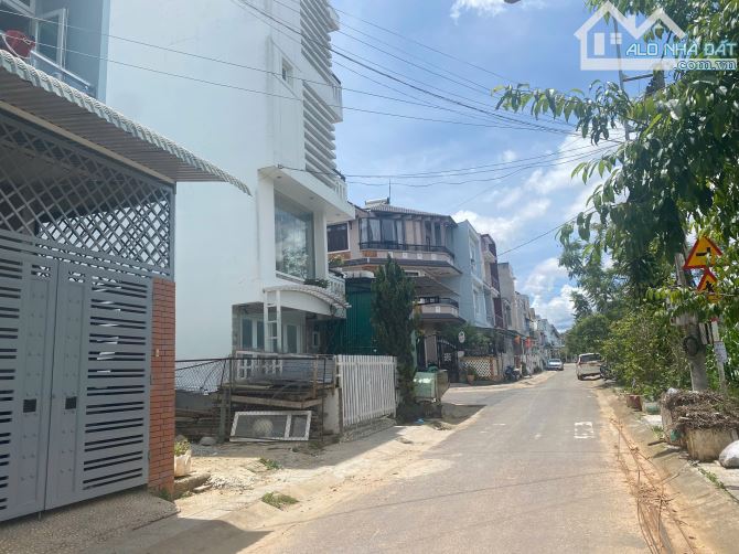 RẺ NHẤT KQH YERSIN - NHÀ ĐẸP 2 MẶT TIỀN - CÁCH HỒ XUÂN HƯƠNG CHỈ 5 PHÚT ĐI BỘ - ĐƯỜNG OTO - 1