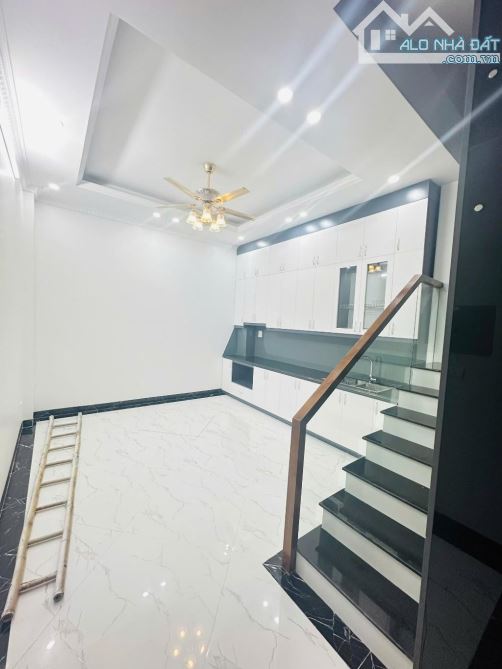 BÁN NHÀ MỚI 51M2 - 5T MỚI - THANG MÁY - QUAN HOA - CẦU GIẤY - HAI THOÁNG 12.8 TỶ - 1