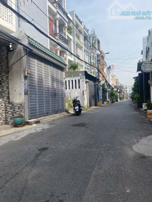 CĂN NHÀ MẶT TIỀN NGUYỄN ẢNH THỦ TOẠ LẠC TẠI PHƯỜNG TÂN CHÁNH HIỆP, Q.12 GẦN UB PHƯỜNG. - 1