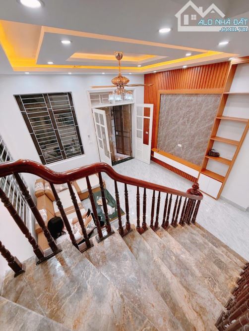 NHÀ ĐẸP MINH KHAI BTL – 42m², MT 5m – Full đầy đủ nội thất – Gần ô tô  Chỉ nhỉnh 6 tỷ – - 1