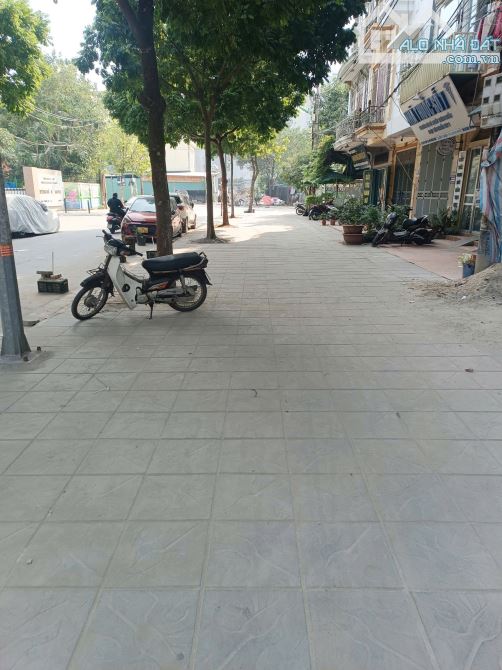 Phân Lô Vip 7T Thang máy Cầu Giấy Ngõ Thông To Như Phố Vỉa hè rông 3 ô tô đỗ kinh doanh 24 - 1