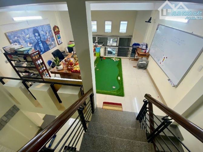 Nhà đẹp 2,5 tầng Lê Anh Xuân- Hải Châu- Đà Nẵng, chủ định cư nước ngoài bán nhanh 7,5 tỷ - 13