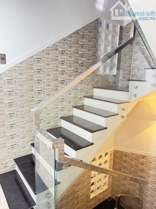 Bán Nhà MT Hoàng Kim Giao- 4m x 26m - 4 Lầu - 6PN -6WC Có Thang Máy -F5 Q8 - 2