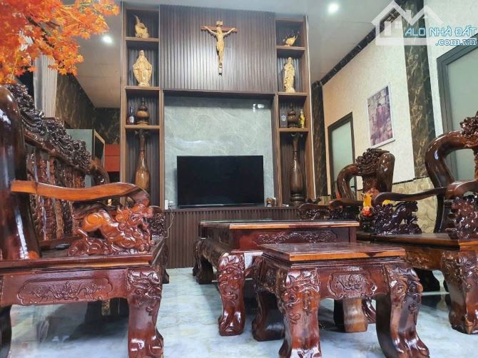 Cần Bán Nhà Mái Thái, Giá: 4,3tỷ được xây dựng tâm huyết tại Hoà Long - 2
