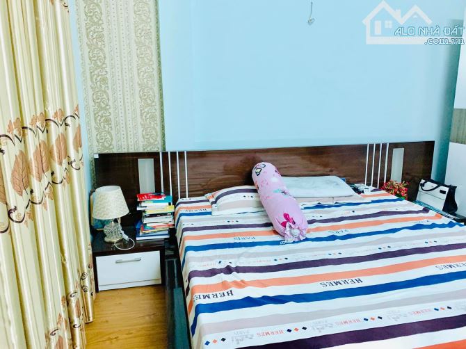 BÁN NHÀ ĐƯỜNG CẦU GIẤY - NGÕ THÔNG CÔNG NĂNG SỬ DỤNG ĐẦY ĐỦ CHỈ VIỆC VỀ Ở 46M GIÁ 8.6 TỶ - 2