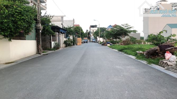 Đấu giá Nguyên Khê giá tốt 3 0t0 tránh nhau.DT 90m.MT 5m.Nguyên Khê Đông Anh - 2