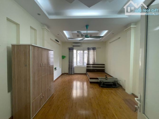 nhà riêng ngõ phố  hoàng mai gần chợ hoàng mai dt40m2x5t giá 12tr - 2