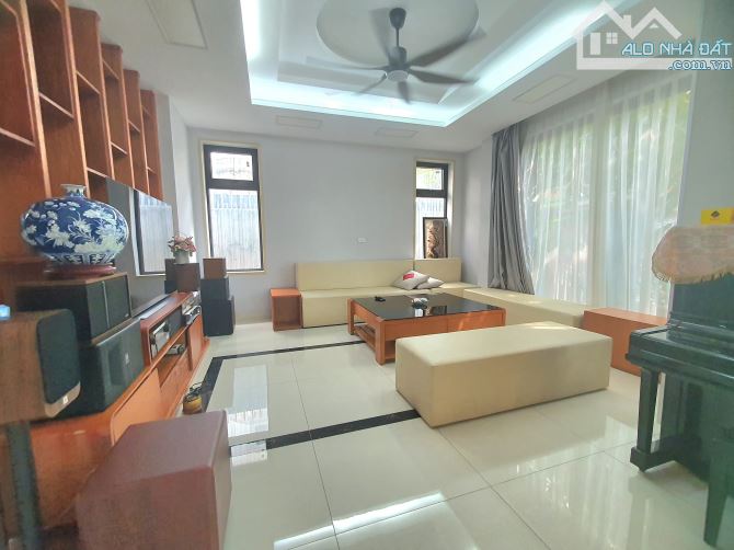 ĐỖ NHUẬN, NGAY PHỐ LỘC, LÔ GÓC OTO NGÕ THÔNG THOÁNG 30m RA OTO TRÁNH, 60m MT 5m 11.5 Tỷ - 2