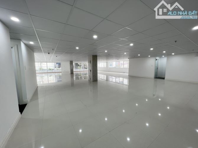 Chốt ngay văn phòng 500 m2 phù hợp cho 100 nhân sự. LH: OFFICE DANANG - 2