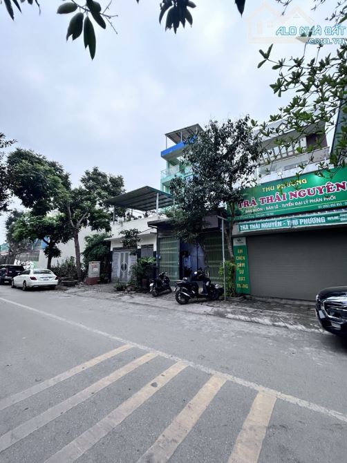 Bán nhà 2 tầng ở ngay trung tâm thị trấn Trâu Quỳ, khu giãn dân tái định cư 7.2ha,cực hiếm - 2