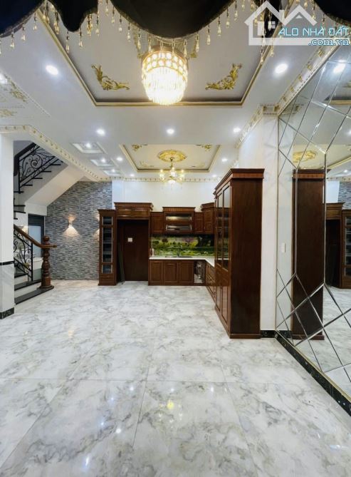 Dãy biệt thự 5 căn 4 tầng 7m x 12m đường Nguyễn Văn Quá nhỉnh 8 tỷ - 2