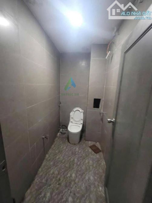 CHO THUÊ NHÀ NGUYÊN CĂN MẶT TIỀN ĐƯỜNG THÁI THỊ BÔI - 180 M² - 1 PN - GIÁ 20 TRIỆU - 2