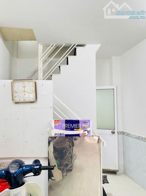 Bán gấp nhà Nguyễn Thượng Hiền P1 Gò Vấp 3 tầng 24m2 chỉ hơn 2 tỷ - 2