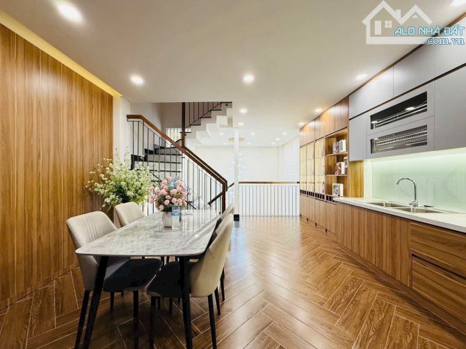 💥💥 MẶT TIỀN NGÔ QUYỀN – NHÀ 3 TẦNG – QUẬN 10 – GIÁ CHỈ 9.54 TỶ - 2