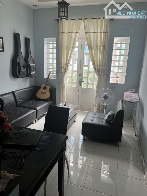 Bán nhà hẻm Âu Dương Lân Phường 3 Quận 8. Nhà hẻm 1 xẹt, an ninh, gần tiểu học Âu Dương Lâ - 2