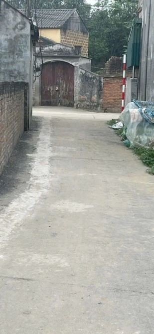 Chủ gửi bán 66,3m bình yên sát trục chính thôn, đất vuông. Đường thông, giá đầu tư - 2