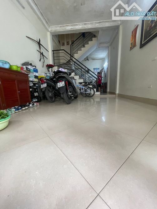 Độc quyền! Hoàng Quốc Việt, ô tô tránh, vỉa hè rộng, thang máy, dòng tiền 60tr/th 66m² x 6 - 2