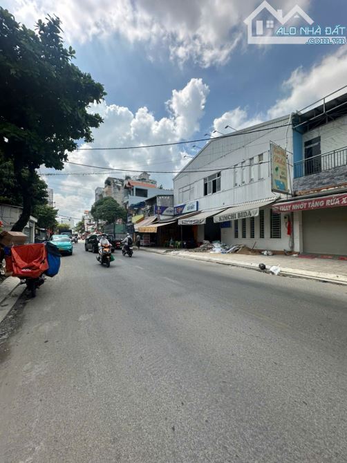 Cho thuê mặt tiền đường Tân Thành , 7m x 20m , Nhà 1 Trệt - 2