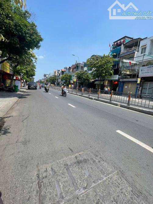 cho thuê nhà 2MT góc phan văn trị 5x20 1t2l vị trí gần siêu thị  đoạn đường sầm uất - 2