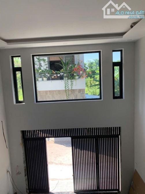 Bán nhà đẹp 5 tầng,xe hơi ngủ trong nhà ,Hoàng Quốc Việt Quận 7.Giá 10.5 tỷ. - 2