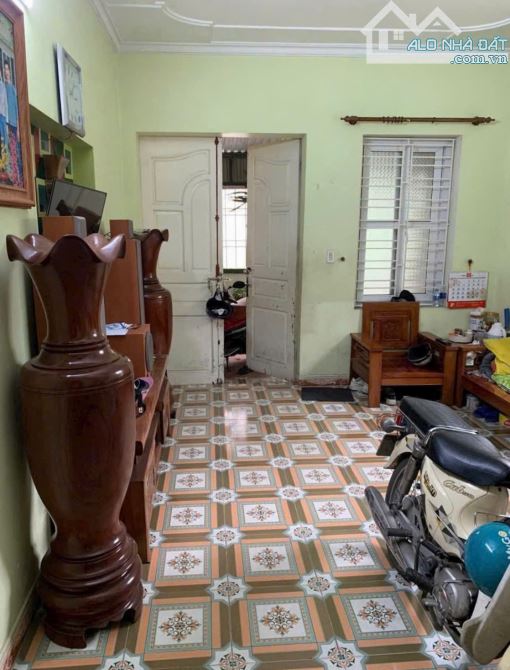 CỰC HIẾM NHÀ 2 TẦNG Tuyến 2 đường Cam Lộ, Hùng Vương- Giá 2,3 tỷ - 2