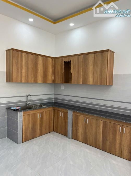 BÁN NHÀ BÌNH CHÁNH – 48M² – 2 TẦNG – HẺM XE HƠI – CHỈ 2.15 TỶ - 2