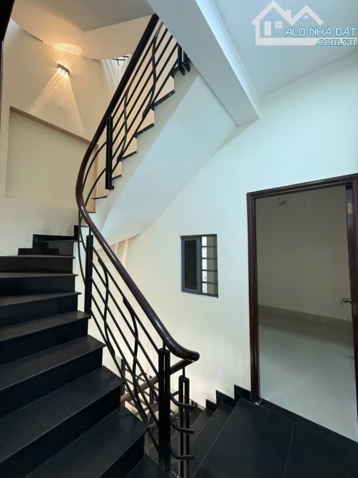 Tân Phú mặt tiền Kinh Doanh gần chợ Sơn Kỳ 100m2 - 4 Tầng Nhỉnh 12ty - 2