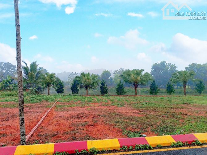 CẦN BÁN ĐẤT SƠN ĐÔNG, SƠN TÂY ,HÀ NỘI 2TỶ4  VIU HỒ (FULL THỔ CƯ ) CẠNH SÂN GOLF SIÊU ĐẸP - 2