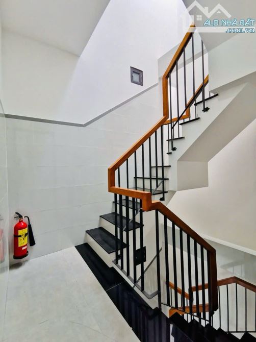 BÁN CHDV 6 PHÒNG LÊ TRỌNG TẤN TÂN PHÚ - THU NHẬP 24TR/THÁNG - GIÁ NHỈNH 6 Tỷ - 2