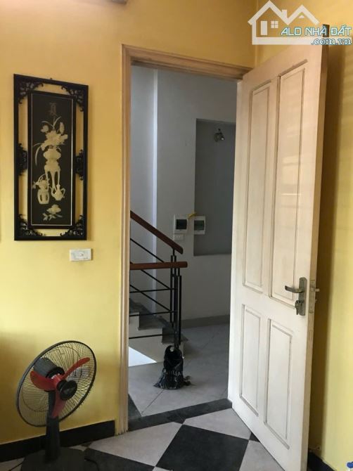 PHÂN LÔ Ô TÔ TRÁNH - 2 THOÁNG TRƯỚC SAU - VÀI BƯỚC RA CHỢ DÂN SINH - CHỦ TỰ XÂY - 2