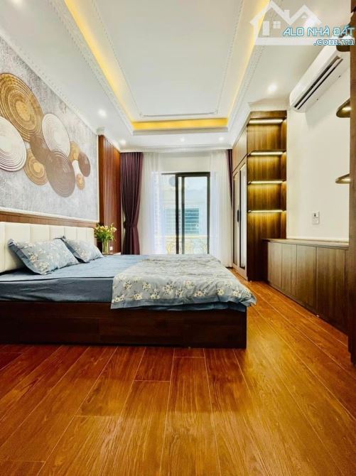 BÁN NHÀ GẤP NGHĨA TÂN CẦU GIẤY 56M2 NHỈNH 18 TỶ, VỈA HÈ RỘNG, Ô TÔ TRÁNH, KINH DOANH. - 2