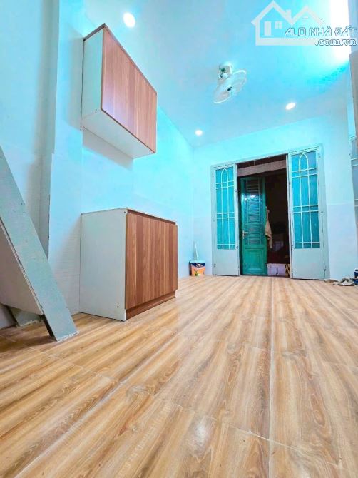 Nhà bán đường Quốc lộ-50-DT-3m x 5m)-1 trệt-2 lầu-2 PN-2 toilet - 2