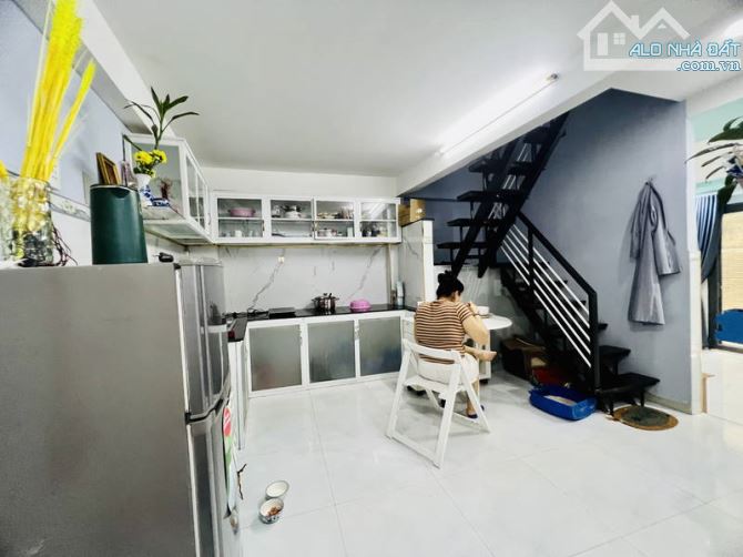 TRUNG TÂM QUẬN TÂN PHÚ NGAY TÂN SƠN NHÌ - 37M2 - NGANG 4,5 - 2 TẦNG - CHỈ 3.X TỶ - 2