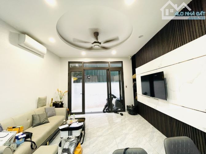 1 NHÀ RA HỒ LINH QUANG -OTO TRÁNH -NHÀ ĐẸP TỰ XÂY - 2