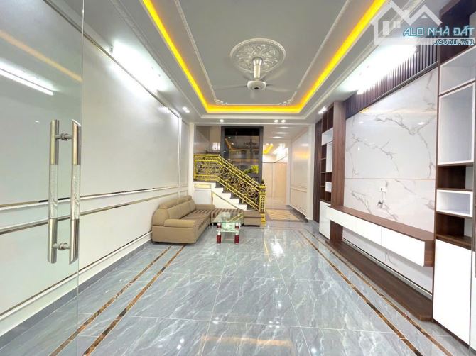 Bán nhà ngõ ô tô Phủ Thượng Đoạn, gần chợ Đông Hải, 4 tầng, thang máy kính - 2