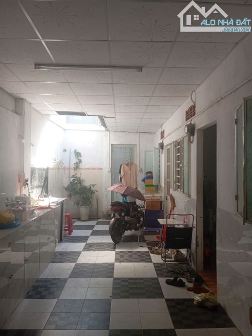 Bán nhà mặt tiền Nguyễn Khuyến, 8,45 tỷ, 159 m2, đất nở hậu tốt cho phong thủy - 4