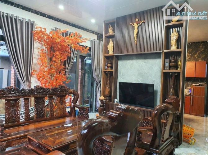Cần Bán Nhà Mái Thái, Giá: 4,3tỷ được xây dựng tâm huyết tại Hoà Long - 3