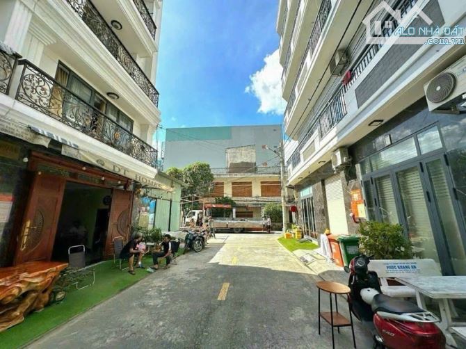 " Bán Nhà 4 tầng - Đường Số 5- Tăng Nhơn Phú B - Quận 9 . Giá nhỉnh :8.x tỷ (TL).Diện tích - 3