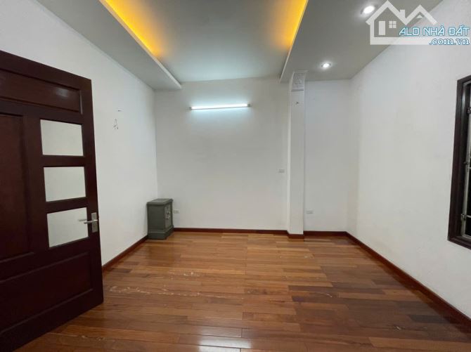 nhà riêng ngõ phố giải phóng đối diện phố đại từ dt90m2x4t giá 21tr - 3